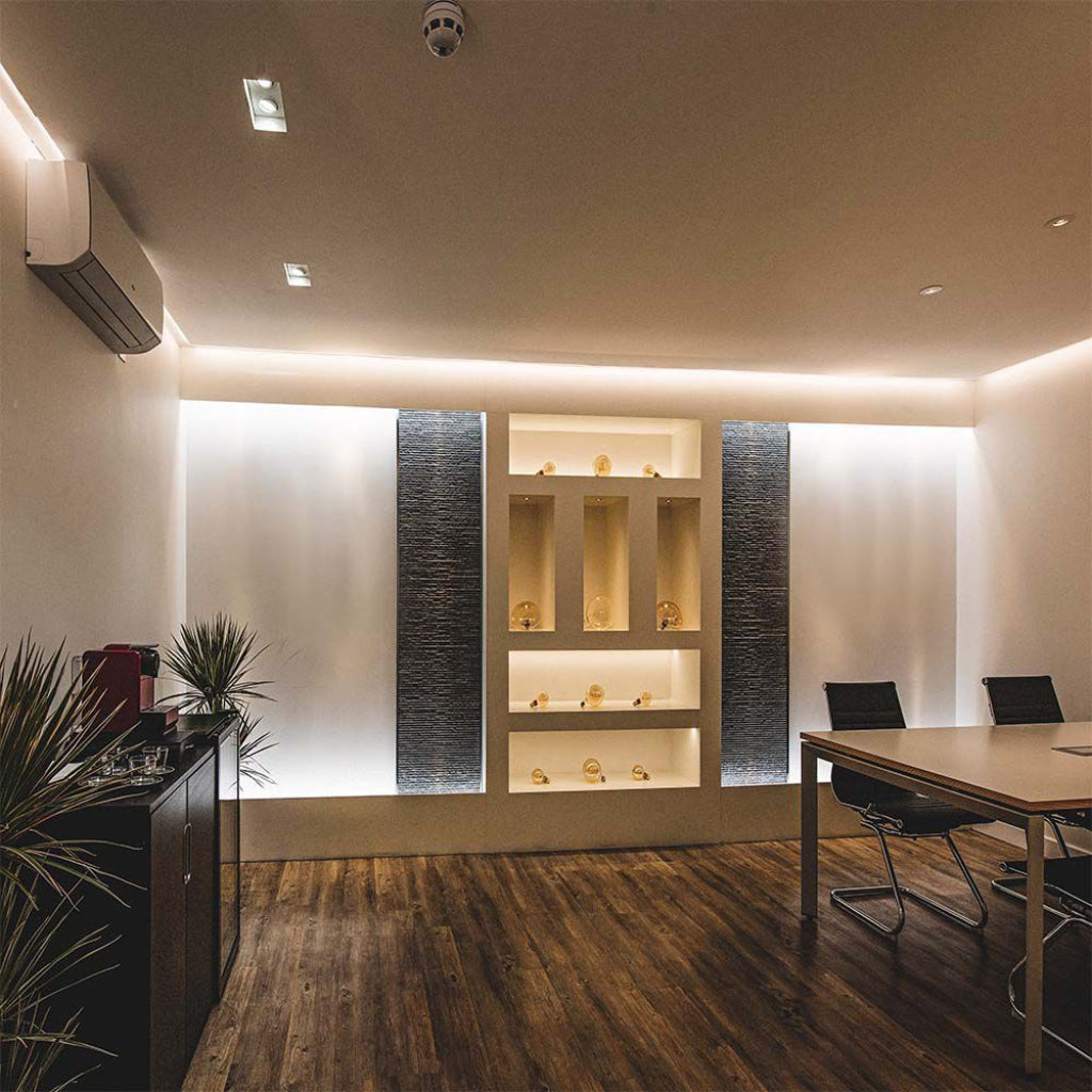 Striscia Strip LED Sequenziale SMD2835 10W/m 10m 120 LED/m 24V 6500K IP20 8mm