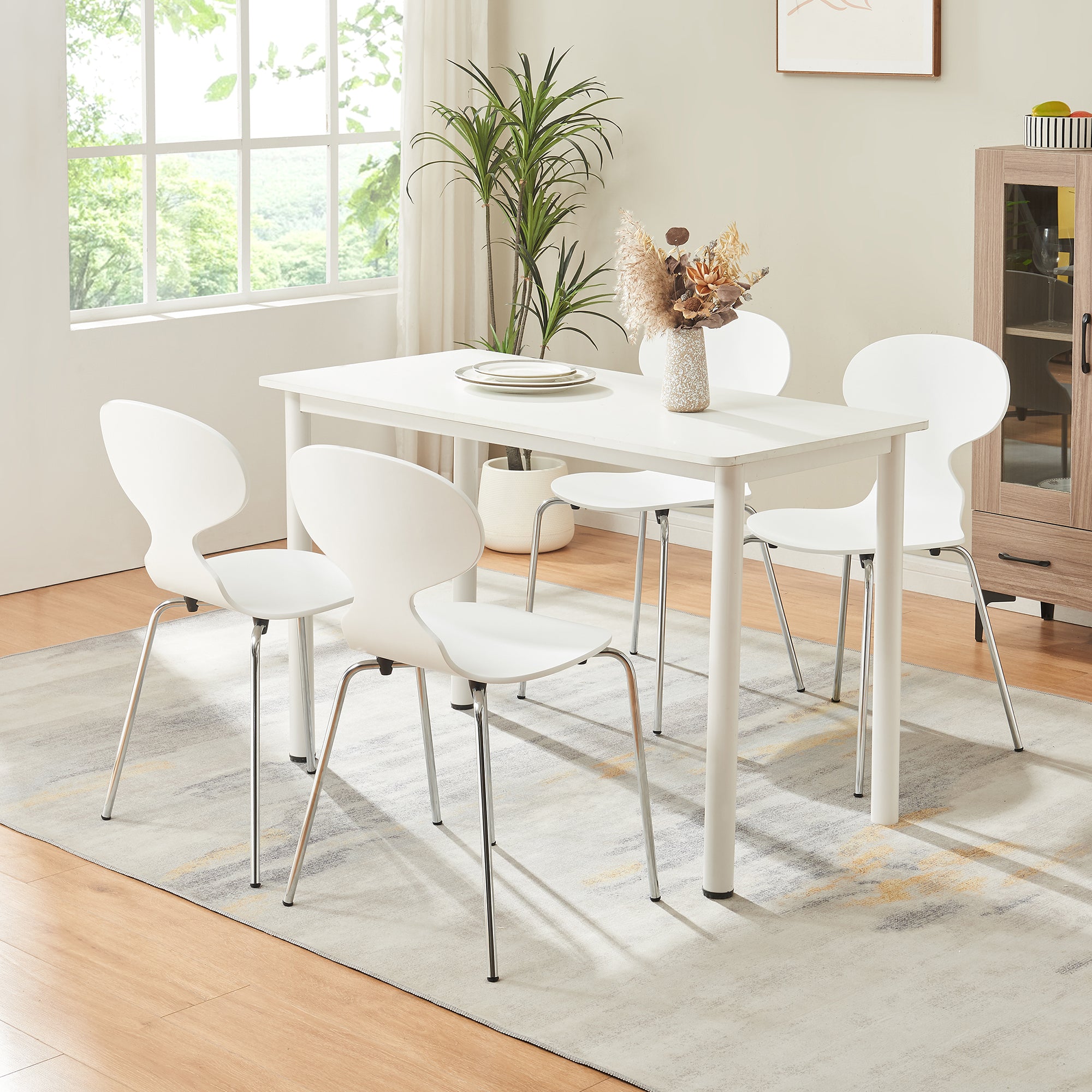 Set Kil di 4 Sedie Impilabili da Sala Pranzo - Bianco / Cromato [en.casa]