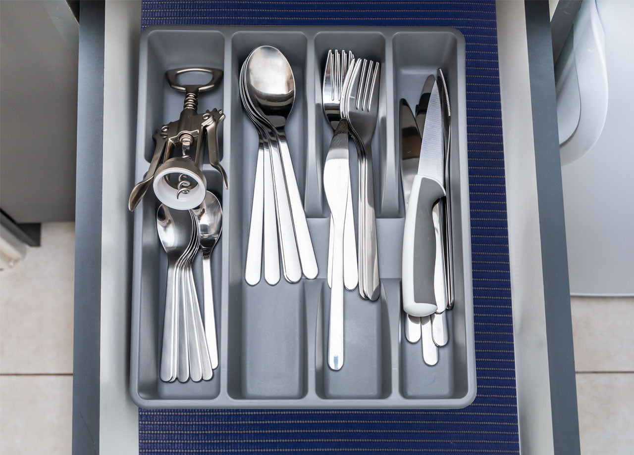 Tappetino Gommato Antiscivolo Multiuso Per Cassetti e Superfici Colore  Blu - 65x100cm - Blu