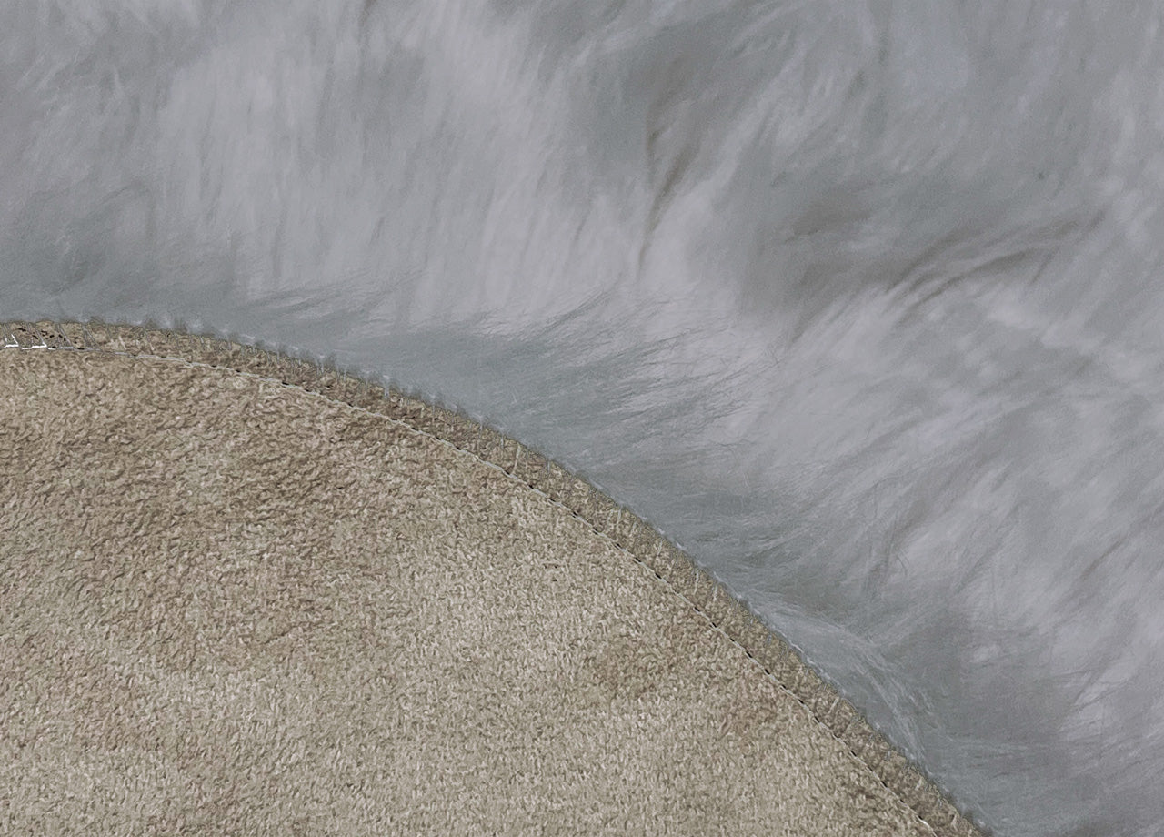 Tappeto Peloso In Pelliccia Ecologica Sagomato Modello Stoccolma Varie Misure - 60x90cm - Perla