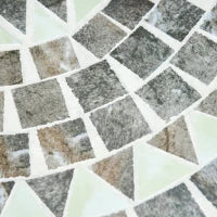 Tavolino da Giardino Piccolo in Metallo e Ceramica, Tavolino con Mosaico da Esterno per Terrazzo o Balcone, Ф60x71cm, Grigio Nero