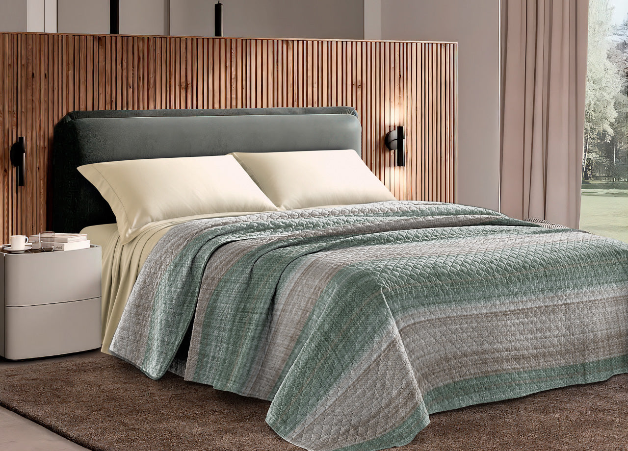 Copriletto Challenge Stampato In 100% Microfibra Di Poliestere Dis. Righe - 1 Piazza - Verde