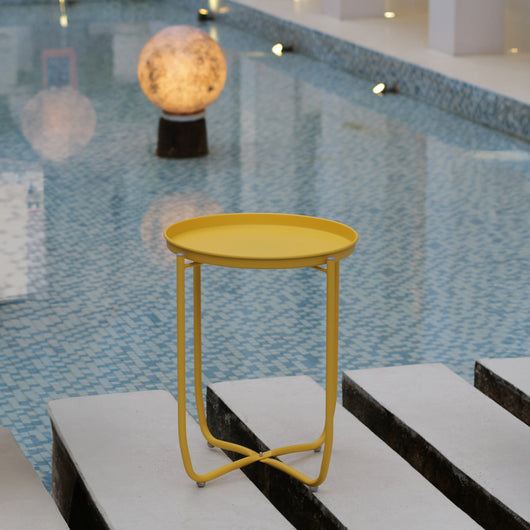 Tavolino Sandefjord con Vassoio Rotondo Rimovibile - Giallo [en.casa]