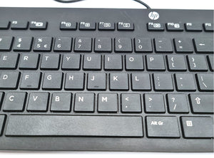 Tastiera HP KBAR211 Cablata USB Layout inglese Fornita di Labels ITALIANI con Tastierino Numerico Nuova Priva di Confezione Originale Lievi Segni da Trasporto