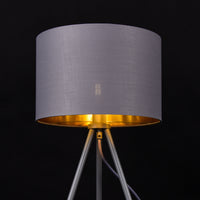 Lampada da Tavolo/Comodino in Stile Treppiedi con Base in Metallo e Paralume in Tessuto E14 W40 - Grigio