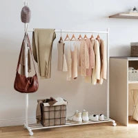 Appendiabiti con Ruote, 5 Ganci, Barra per Appendere e Ripiano Inferiore 20x43x171 cm Bianco