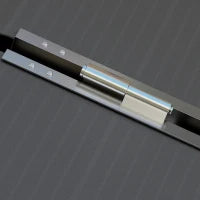 Rampa per Sedia a Rotelle Pieghevole in Alluminio con Deflettori e Adesivi, 122x73.6x5.1 cm, Nero