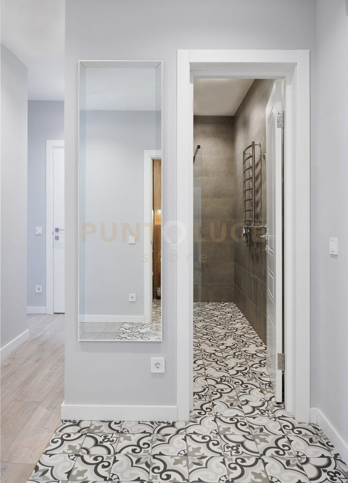 VANESSSA SPECCHIO DA PARETE CORNICE PLASTICA ARGENTO LISCIA 50X150CM