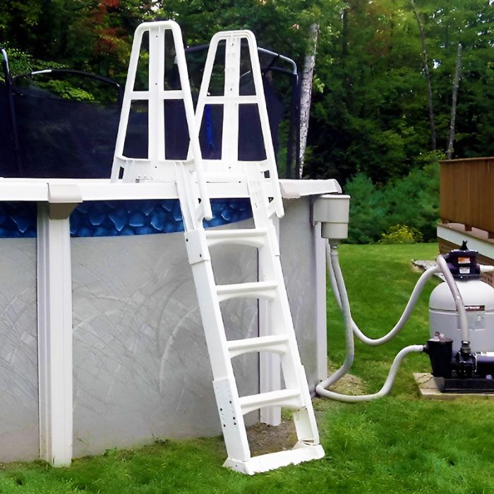 Scaletta in resina per piscine fuori terra regolabile in altezza da 122 a 137 cm