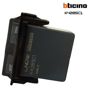 Bticino living now k4285c1 caricatore usb tipo a 5v 1100ma da 1 modulo