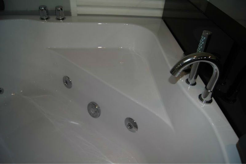 Vasca da bagno idromassaggio angolare 130x130x60cm Relpunt Takry