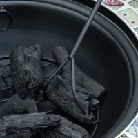 Braciere da Esterno 3 in 1 con Tavolino, Griglia e Attizzatoio, in Metallo e Ceramica, 75x75x60 cm