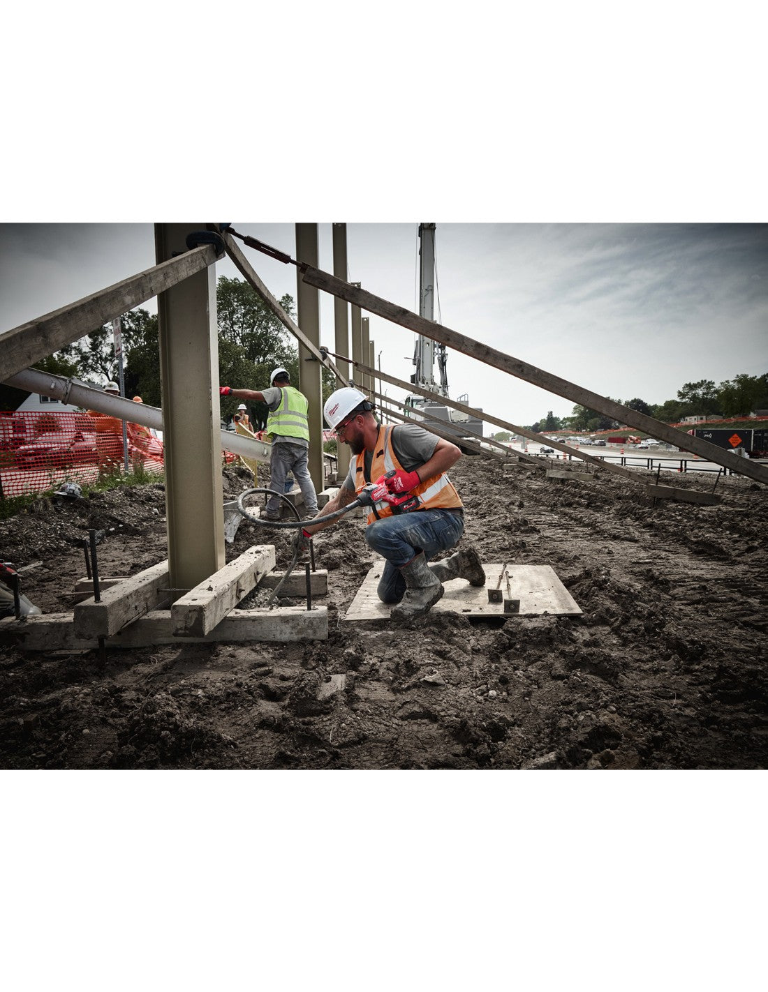 Vibratore per calcestruzzo ad ago Milwaukee M18FCVN24-0 (Solo corpo)