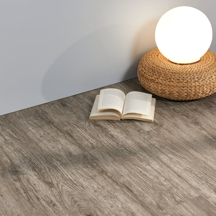 Piastrelle Adesive Vanola in PVC per Spazi Interni 28 listoni = 3,92 m² Effetto Quercia Grey Accent NEU.HOLZ