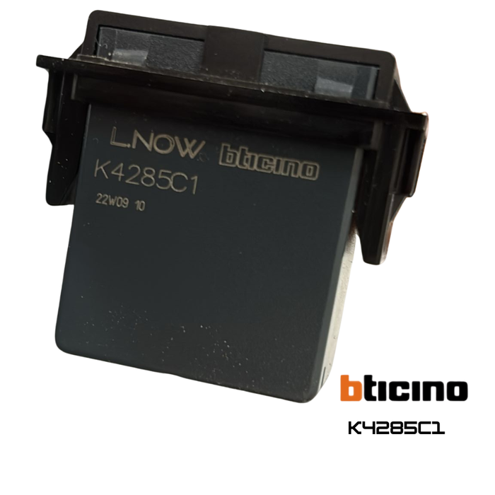 Bticino living now k4285c1 caricatore usb tipo a 5v 1100ma da 1 modulo