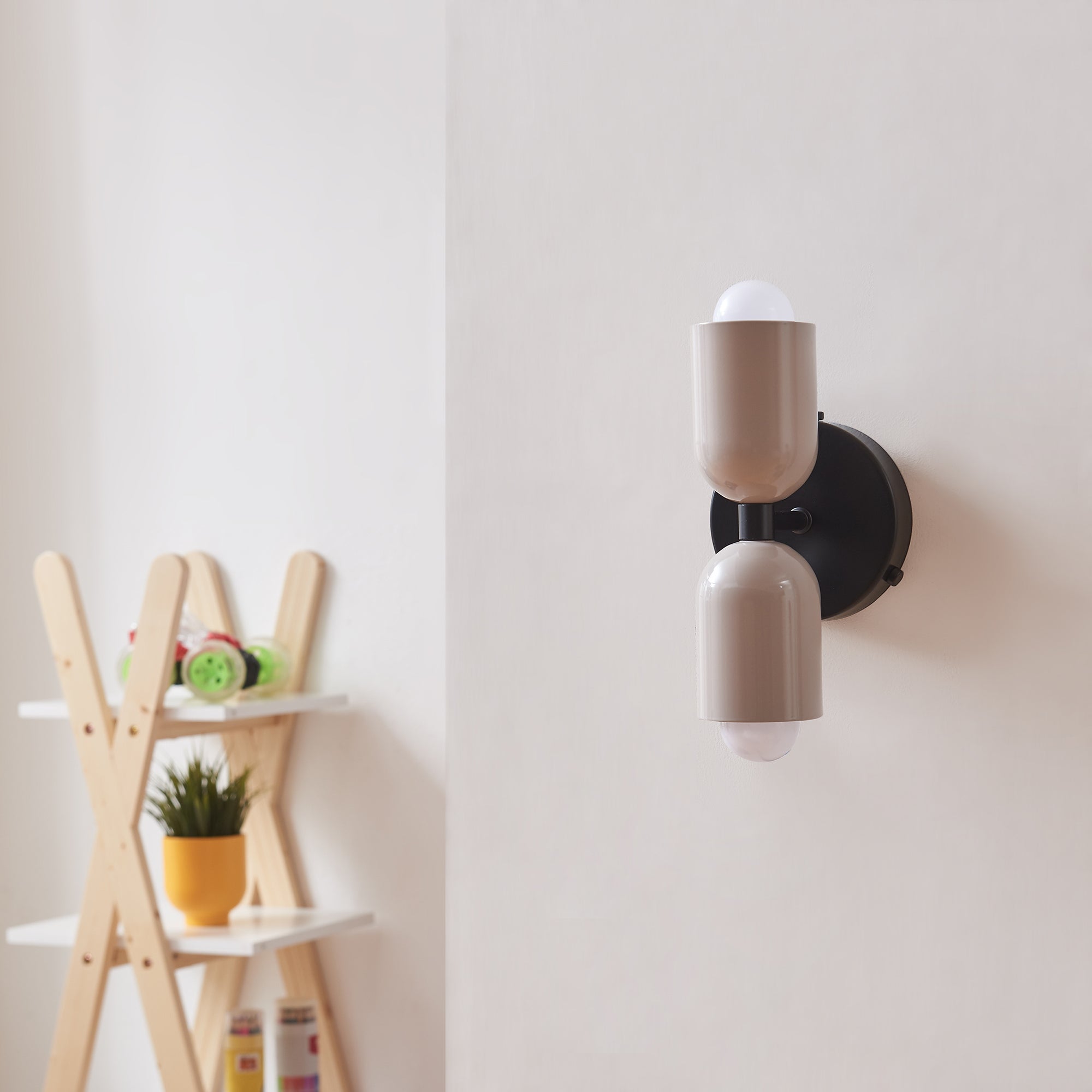 Lampada da Parete Trorlos con 2 Paralumi Applique Up Down - Bianco Latte lux.pro