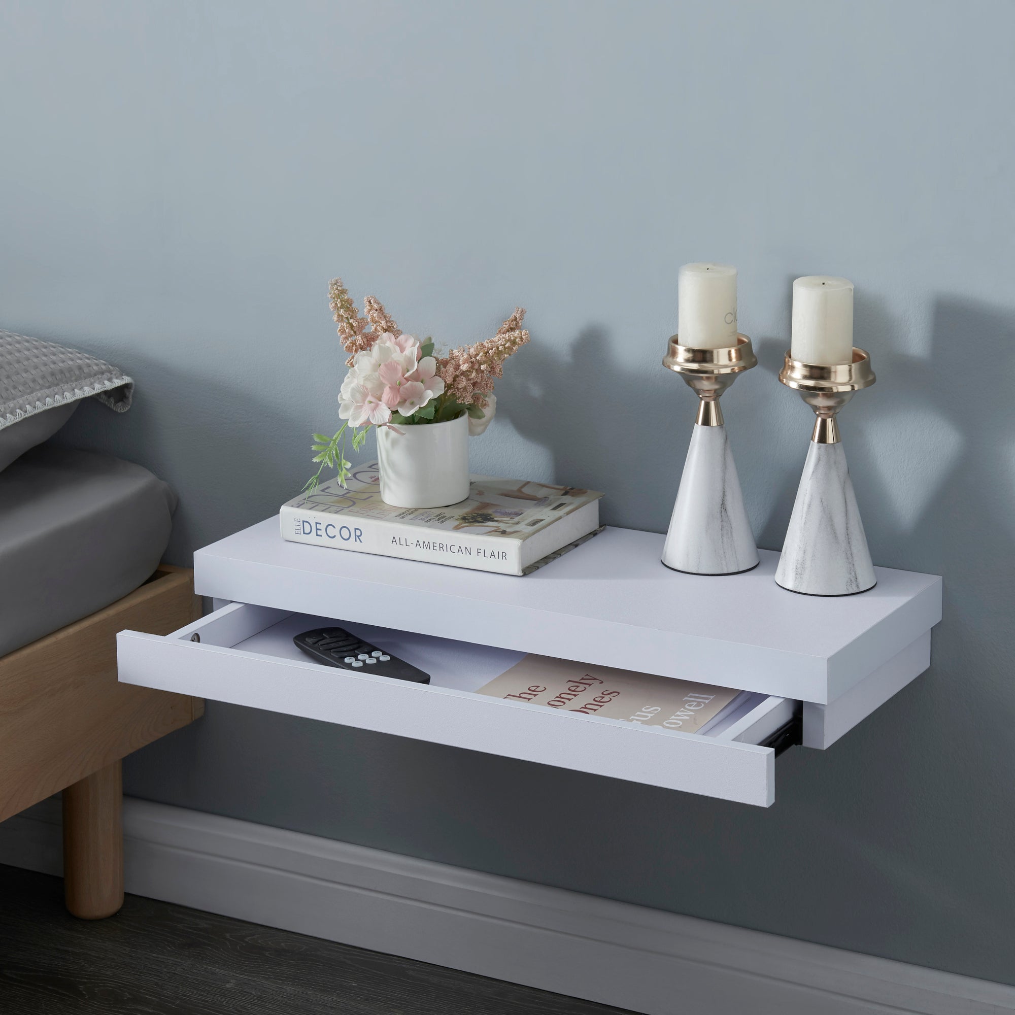 Mensola Karkkila con Cassetto Integrato Comodino Sospeso 60 x 23,5 x 8 cm Bianco [en.casa]