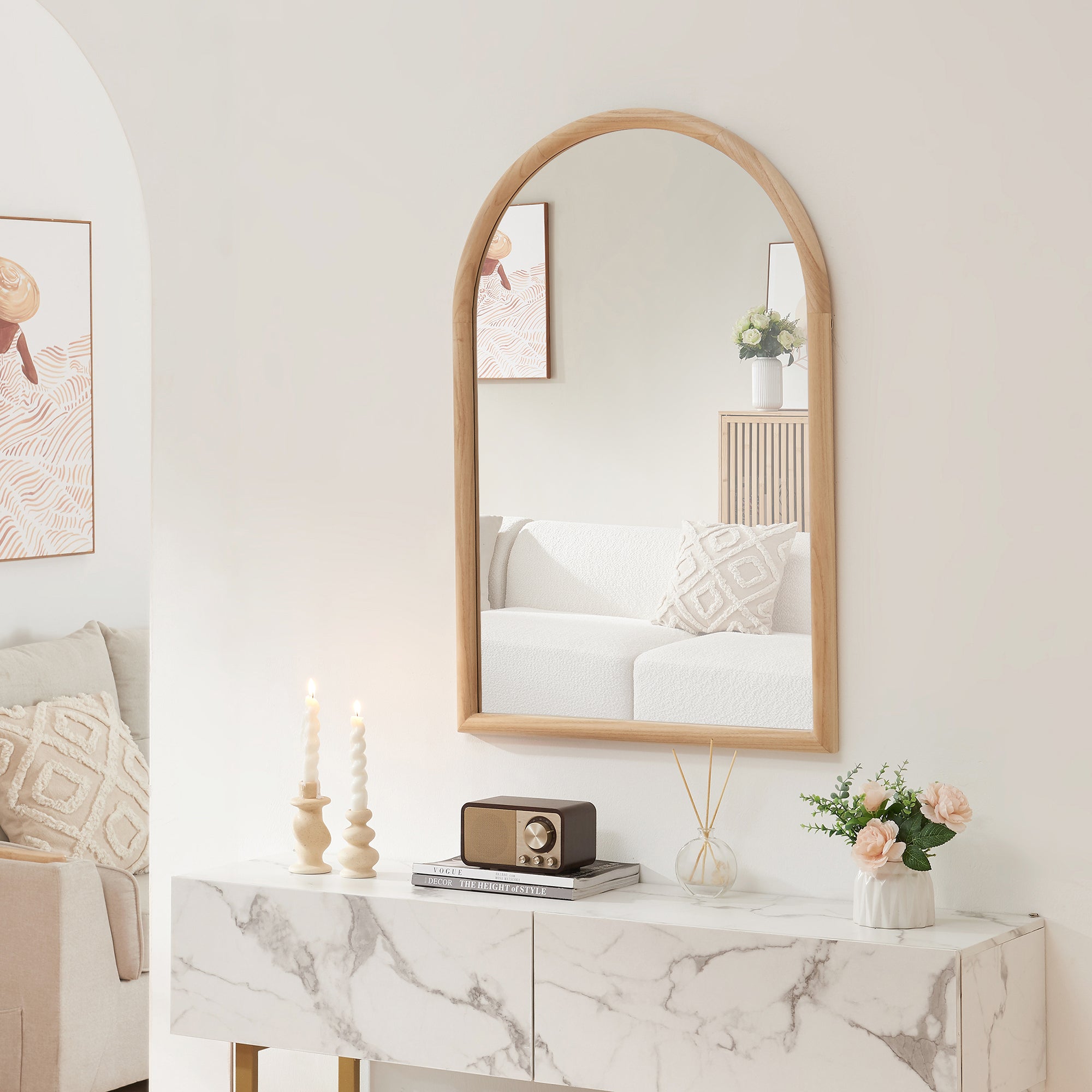 Specchio da Parete Podena con Cornice Arcuato 90x60 cm Legno Naturale [en.casa]