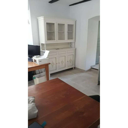 Cristalliera 6 ante 3 cassetti arte povera in legno massello e mdf con rifinitura in bianco filo verde con decori 158x47x213 H