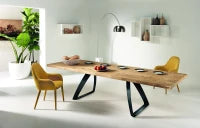 E-STYLO Tavolo allungabile con top rovere naturale e gambe in metallo nero, 90cm X 160/240cm H. 76cm.