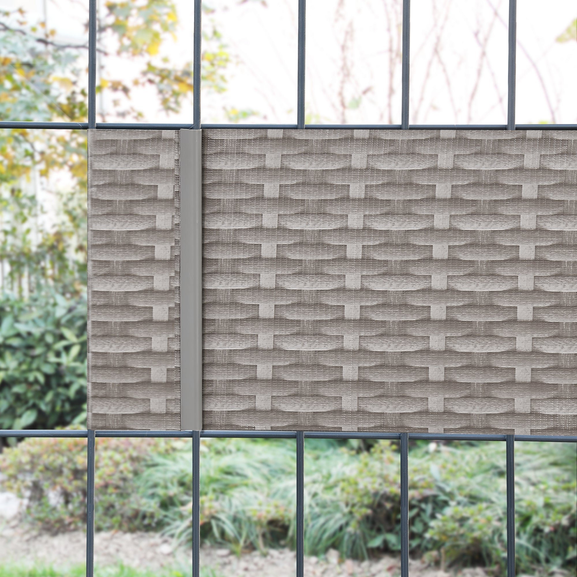 Striscia Frangivista in PVC 'Jesteburg' per Coprire Recinzione di Rete (35m x 19cm) - Effetto Rattan, Grigio [en.casa]