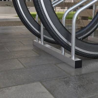 Rastrelliera per 2 Biciclette in Acciaio con Posizione Regolabile, 50x34x27.5 cm, Argento