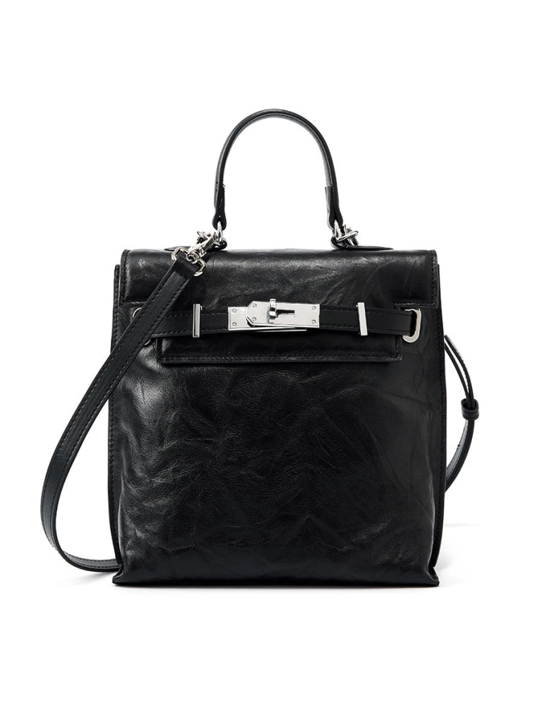 Zaino da viaggio da donna in vera pelle, colore nero.