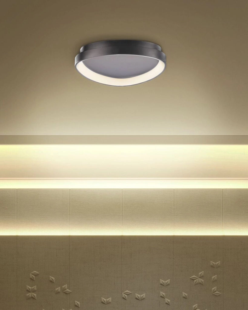 Lampada da soffitto in acciaio Nero con luci a LED integrate in acrilico a forma di triangolo Illuminazione moderna plafoniera