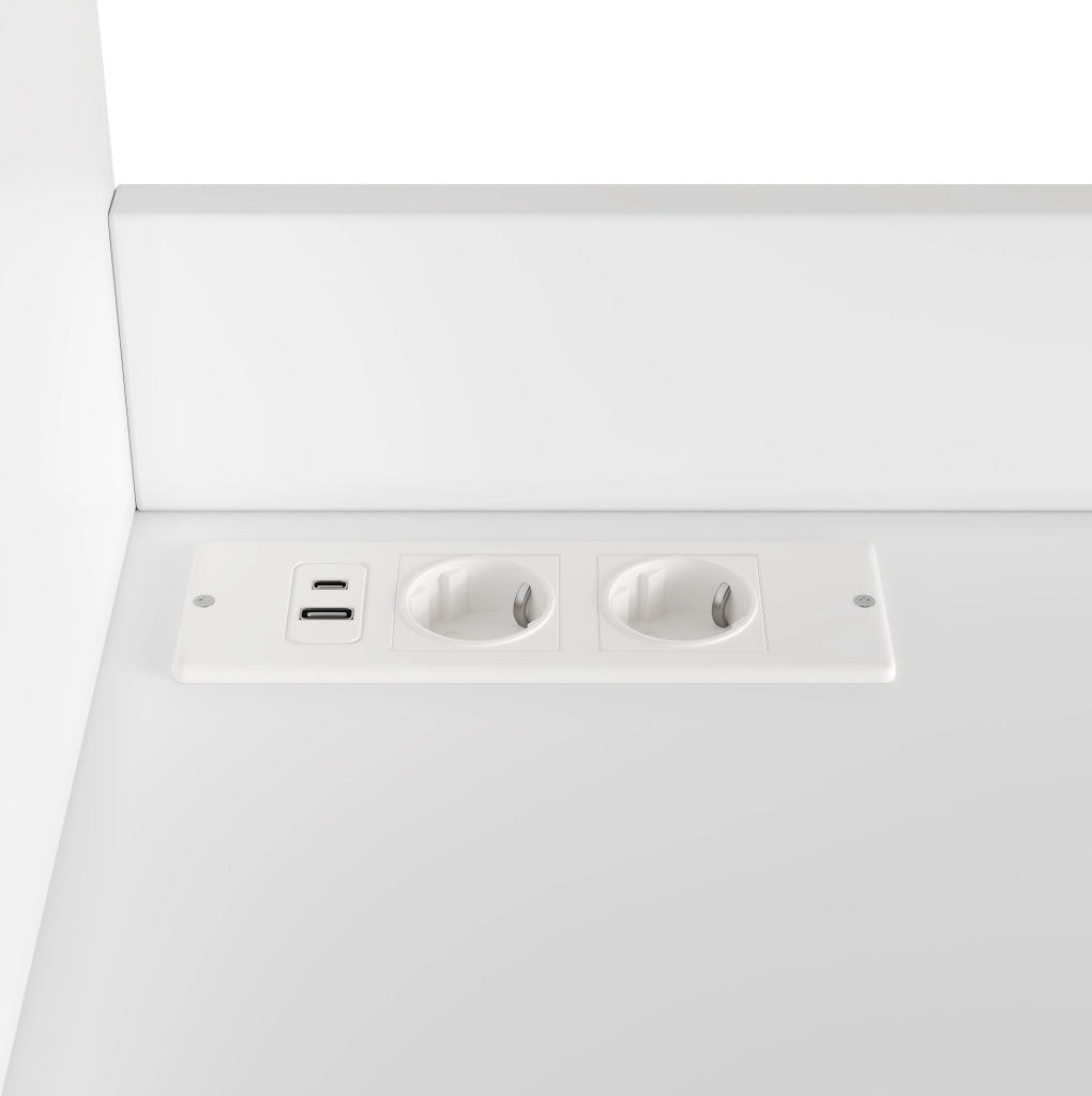 Credenza alta bianca con prese e porte USB