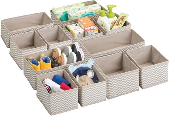 Scatole di stoccaggio flessibili, per la cassa o la cassetta, in 2 misure per capi di abbigliamento, asciugamani, lenzuolini e accessori.