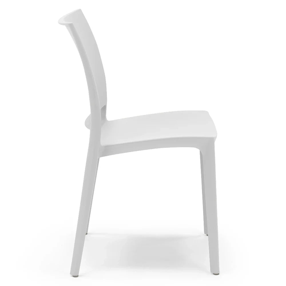 Set 4 sedie in polipropilene MOON impilabile resistente ai raggi UV design moderno ideale per sala da pranzo, cucina, giardino, bar, colore Bianco