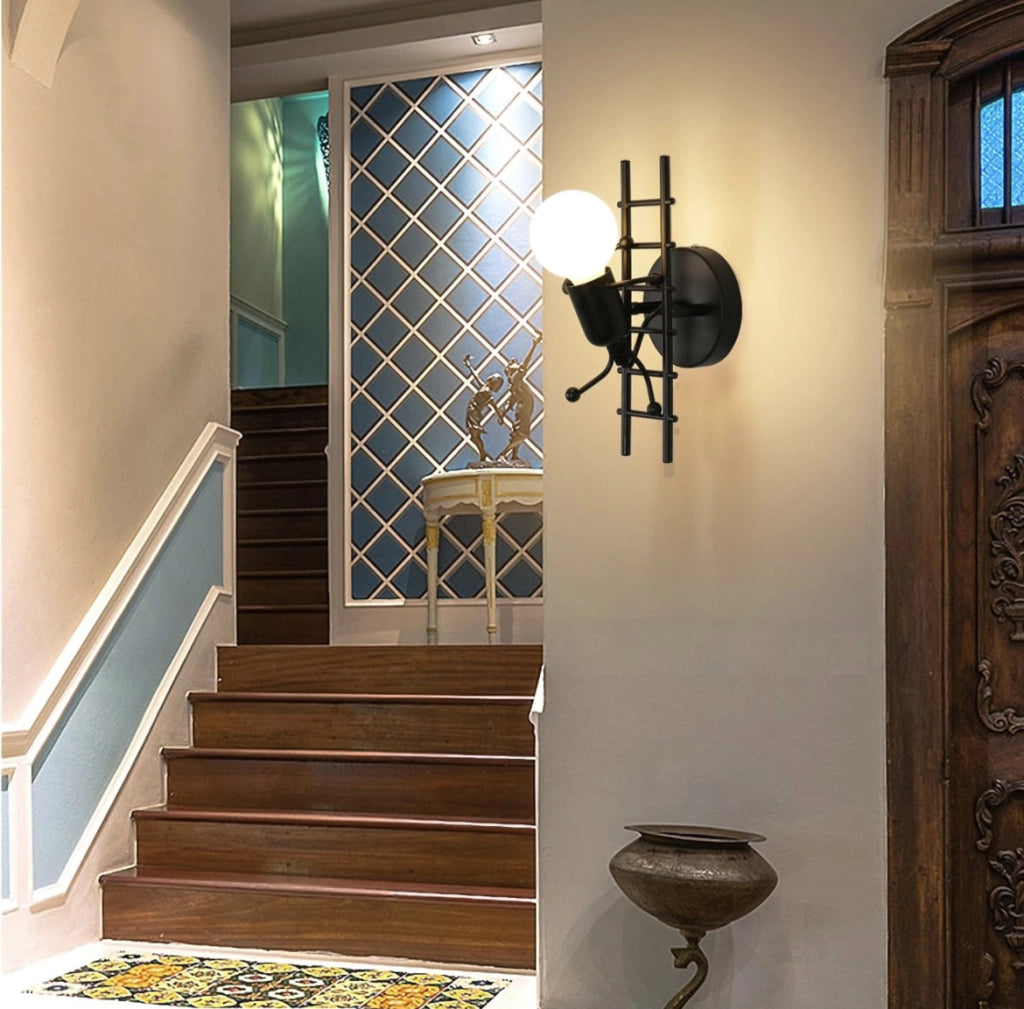 Applique Lampada da parete moderna con attacco E27 forma Omino Nero su scala