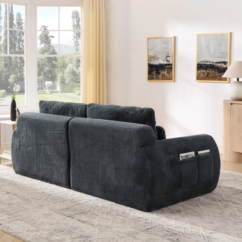 Divano a due posti compatto in tessuto effetto peluche con imbottitura elastica, USB e tasca laterale, grigio
