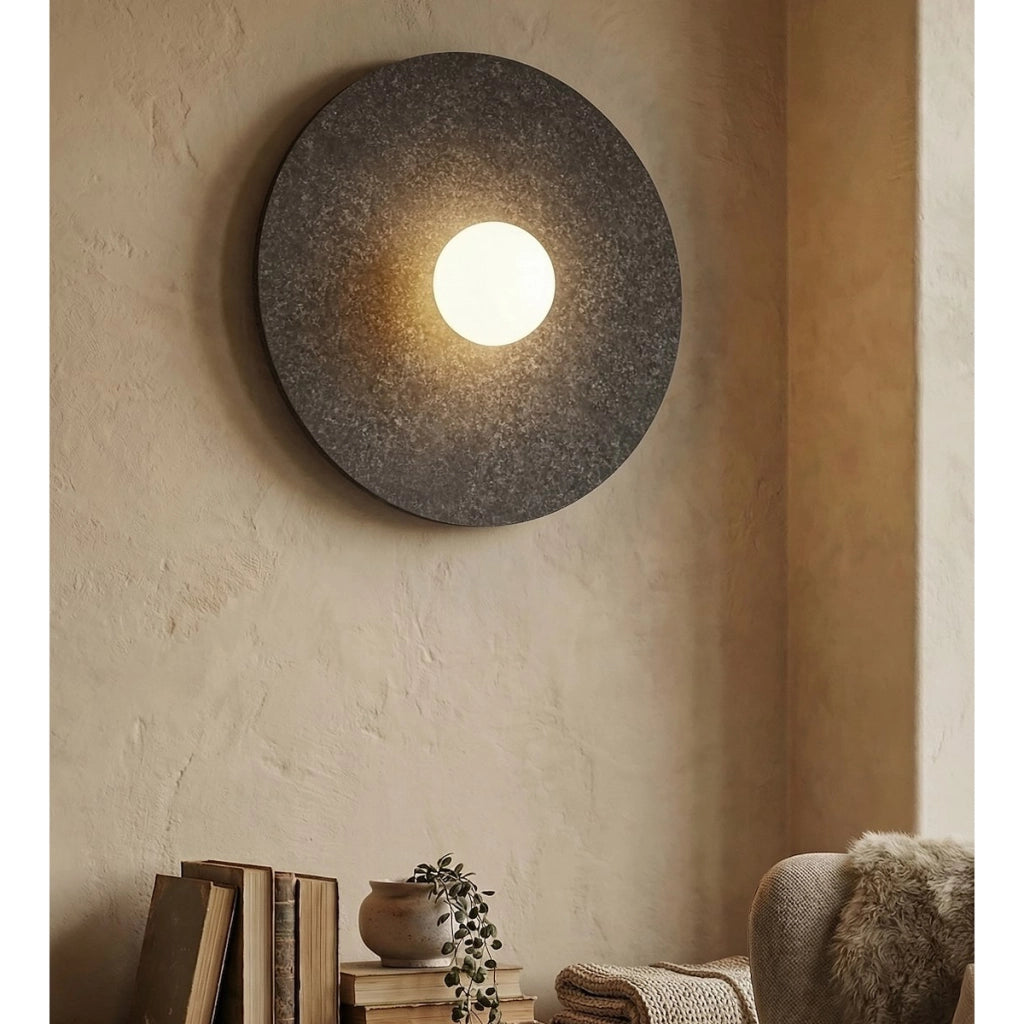 Applique Calma in feltro nero e diffusore bianco