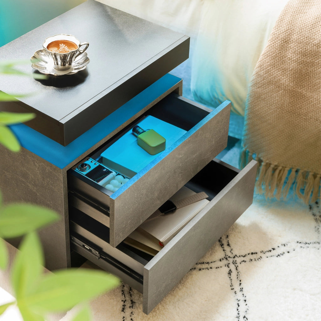 Comodino con LED regolabile; 2 cassetti e vano a giorno; grigio