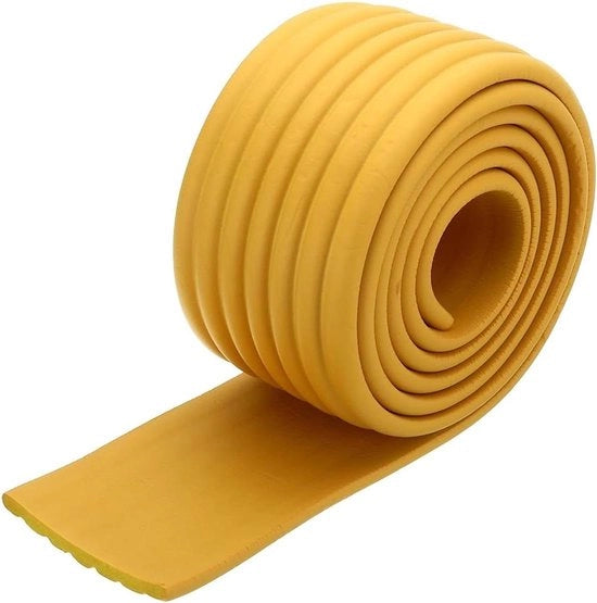 Letto a stack con cuscini a gradini con superficie antiscivolo e maniglie imbottite per sicurezza e comfort, 5 parole chiave.