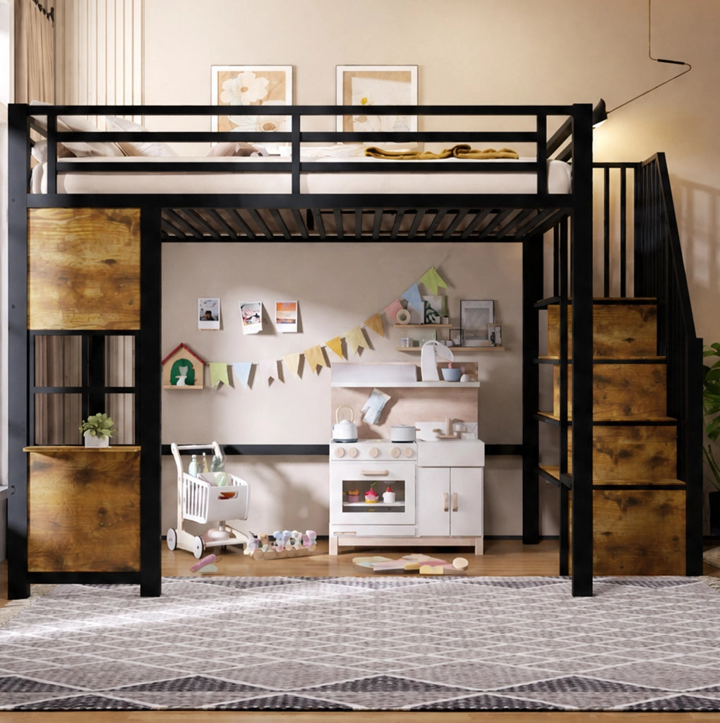 Letto a castello con scala contenitore e spazio aperto