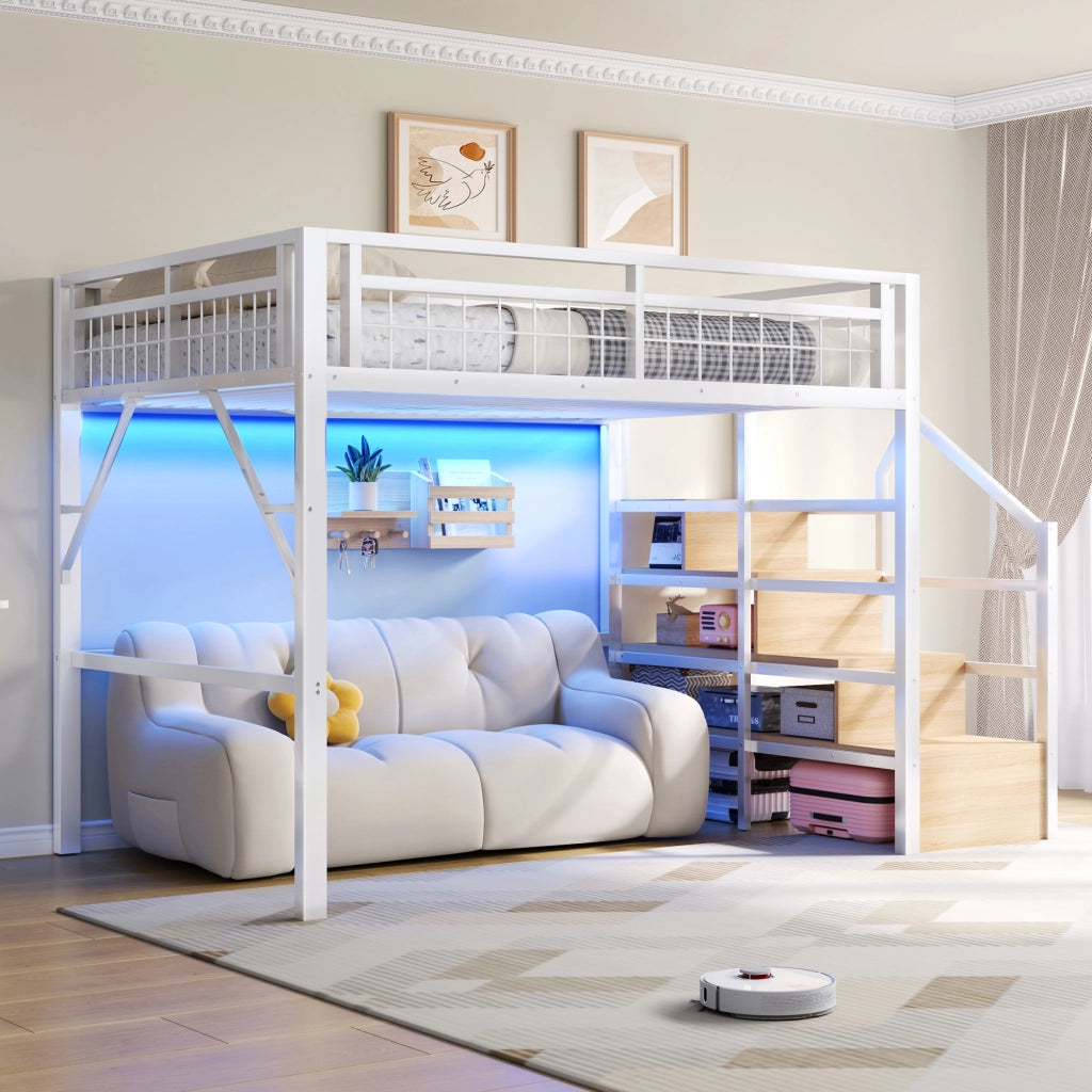 Letto a soppalco 140×200 cm con LED; scala con contenitore; senza materasso; metallo; bianco