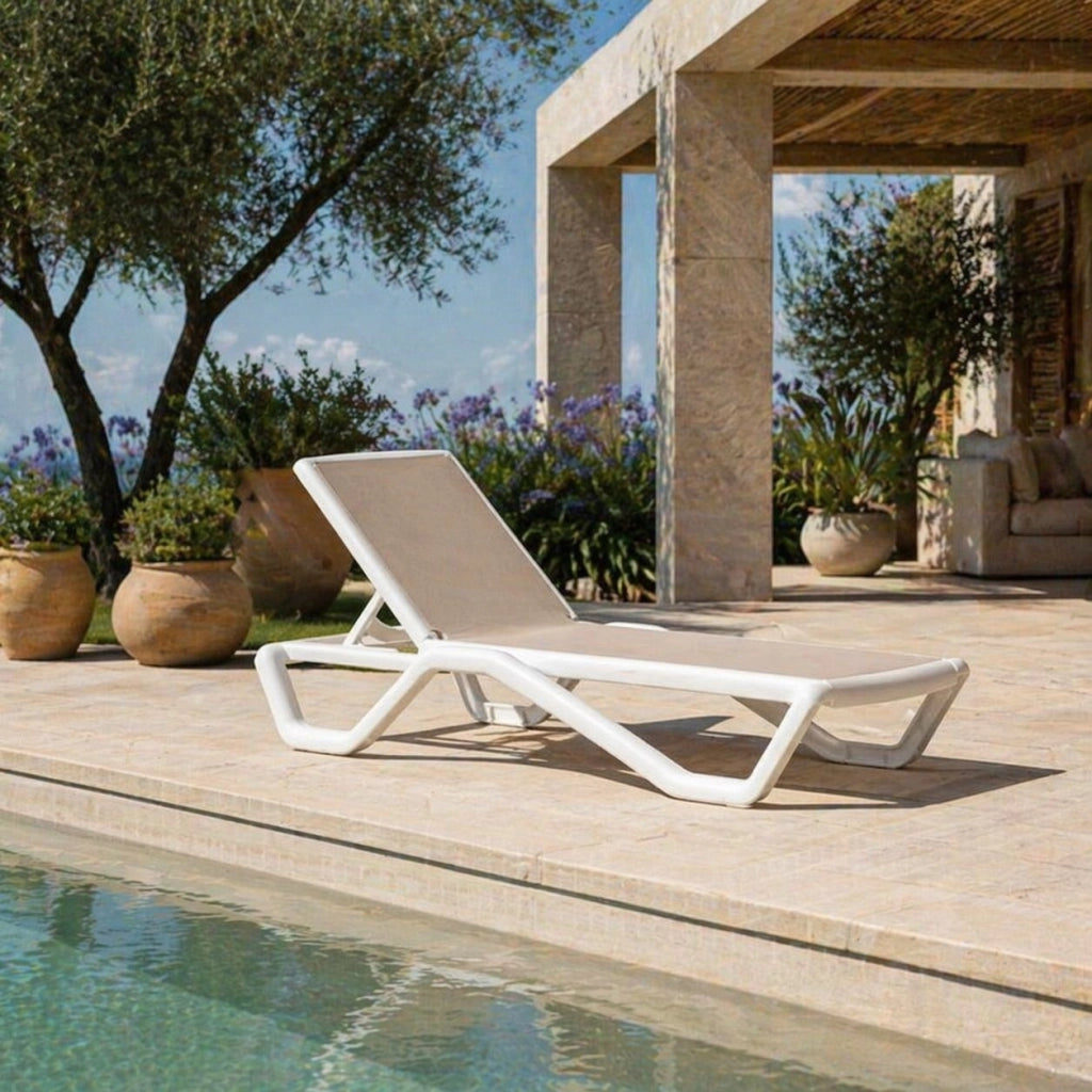 Sdraio da Giardino Rochelle, Lettino Prendisole Impilabile, Regolabile 4 Posizioni Made in Italy, 191x57x90h cm Bianco