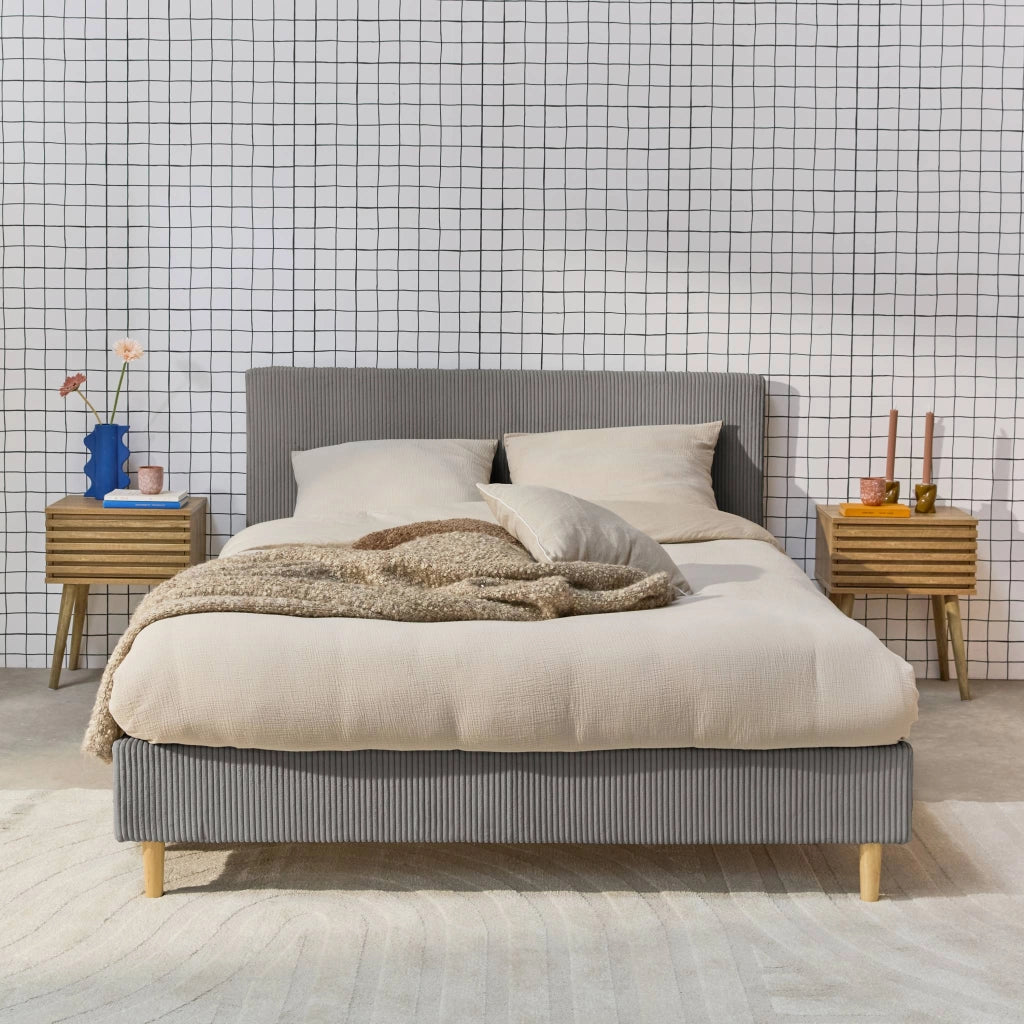 Struttura letto con rete a doghe e testiera 160x200cm, velluto a coste