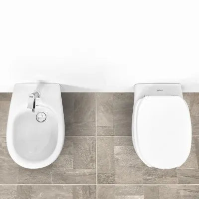 WC sospeso per disabili con apertura frontale e profondità 55 cm