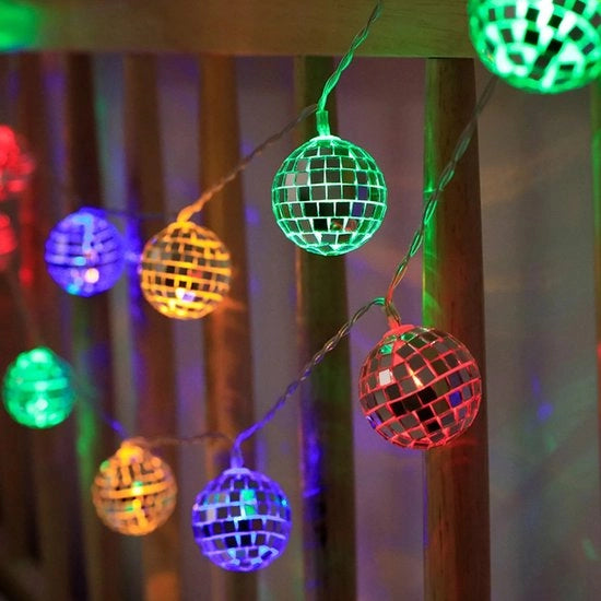 Luminaria a Gobbe con Diversi Colori - 20 Lampadine LED - Illuminazione Decorativa - Lampadari - Adatto per Interno e Esterno - Funziona con Batterie - 300 cm