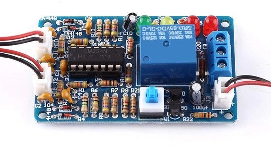 Regolatore di Livello Automatico con Sensore - Controller di Livello Acquatico - Indicatore LED a Tre Colori - Capacità di Contatto Relè 10A - Tensione di Funzionamento 5V - Resistente ai Colpi e in Acciaio Inossidabile
