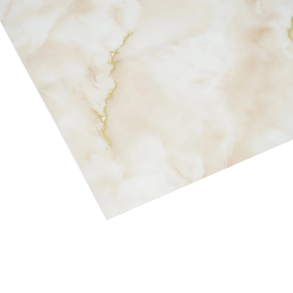 Rotolo pellicola protettiva per tavolo in PVC siliconato – modello marmo naturale Materiale: PVC siliconato decorativo  Dimensioni rotolo: 0,80 × 20 m Breckner Germany