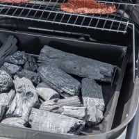 Barbecue a Carbone con Coperchio, Ripiani e Ruote, Completo di Spatola, Pinza e Coltello, Nero