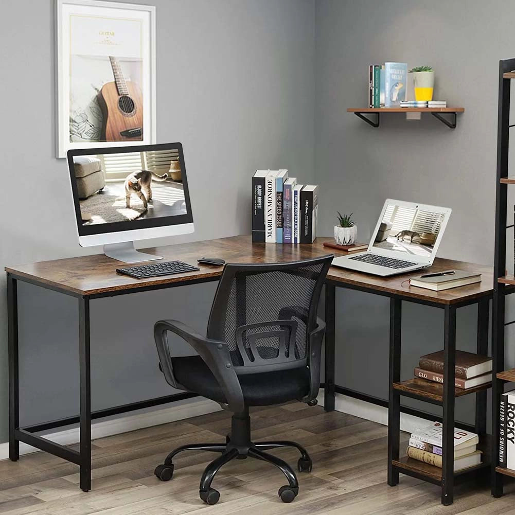 Scrivania Angolare Porta PC Stile Industriale con Libreria in Metallo e Legno mdf