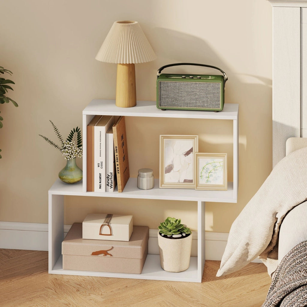 Libreria in legno autoportante con 2 scomparti cubici per esposizione e organizzazione, Libreria geometrica a 3 livelli Bianco-Librerie