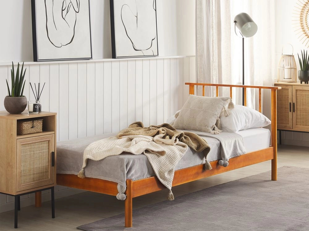 Letto in legno di pino chiaro misura singola 90 x 200 con testiera a doghe in stile rustico minimalista