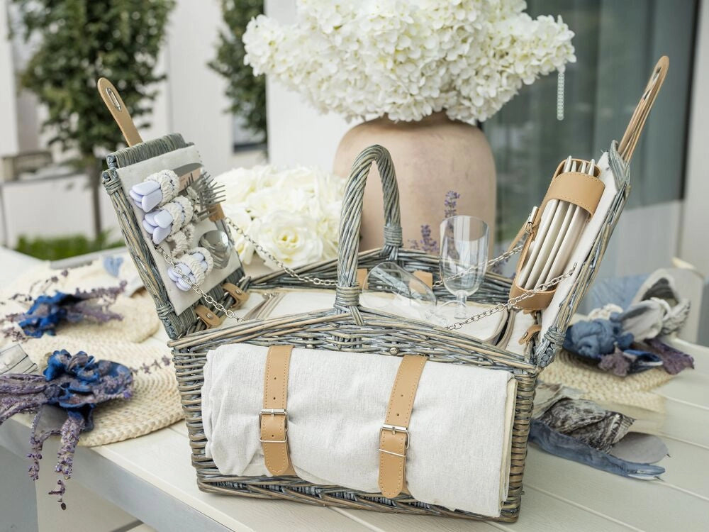 Cesto da picnic per 4 persone in vimini naturale e grigio con set di posate, piatti, bicchieri da vino e borsa termica con cavatappi Coperta inclusa Finitura