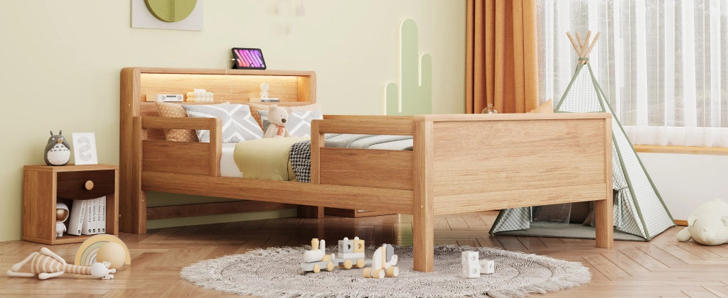 Letto per bambini 90 × 200 cm con LED, USB e Type-C, testiera con ripiano, sponde di sicurezza, senza materasso